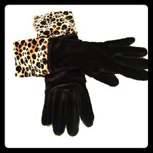 Black/Cheetah Velvet Gloves